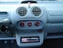 Renault Twingo 1.2 Epicéa *PANORAMADAK* *STUURBEKRACHTIGING*