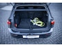 Volkswagen Golf Life Edition eHybrid | 'App-Connect' draadloze smartphone integratie | Achterbank in ongelijke delen neerklapbaar incl. middenarmsteun en doorlaadmogelijkheid | Afstandscontrolesysteem (Front Assist)