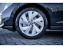 Volkswagen Golf Life Edition eHybrid | 'App-Connect' draadloze smartphone integratie | Achterbank in ongelijke delen neerklapbaar incl. middenarmsteun en doorlaadmogelijkheid | Afstandscontrolesysteem (Front Assist)