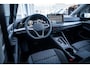 Volkswagen Golf Life Edition eHybrid | 'App-Connect' draadloze smartphone integratie | Achterbank in ongelijke delen neerklapbaar incl. middenarmsteun en doorlaadmogelijkheid | Afstandscontrolesysteem (Front Assist)