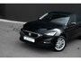 SEAT Leon Style Business Intense - eHybrid | Achteruitrijcamera | Automatisch dimmende binnenspiegel | Donker getinte ruiten achter (vanaf B-stijl)