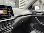 Volkswagen T-Cross Life Edition | 'App-Connect' draadloze smartphone integratie | Achterlichten LED | Afstandscontrolesysteem (Front Assist)