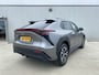 Toyota BZ4X Dynamic 71 kWh paasaanbieding gratis lader twv €1300 | Navigatie | 500KM WLTP | Warmtepomp | Nieuw uit voorraad leverbaar! |