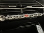 Peugeot 208 Style | Dashboard en deurpanelen in kunststof met carboneffect | Ecoled koplampen | Elektrisch verstelbare en verwarmbare buitenspiegels