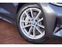 BMW 3-Serie Touring 330e Business Edition Plus 292PK / 1EIG / ORIG-NL / Camera / Leder / Stoel-verw. / Keyless / = RIJKLAAR =TOP!!