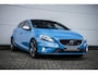 Volvo V40 1.6 D2 R-Design | Panodak | Xenon | Leder | Trekhaak | Cruise | Climate | 18 inch | NL Auto |