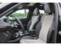Peugeot e-2008 EV GT 50 kWh / Panoramadak / Camera / Virtual Cockpit / Half leder / 18'' / Navigatie / Keyless / Cruise Control / Dodehoek detectie