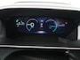 Peugeot e-208 GT | 8 jaar fabrieksgarantie of 160.000 kilometer op het accupakket | Adaptieve cruise control met Stop&Go functie | Armsteunen op de voorportieren bekleed met kunstleder met groen sierstiksel (GT-Line)