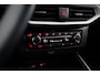 SEAT Arona FR Business Connect | Achteruitrijcamera | Airconditioning automatisch met 2-zone-temperatuurregeling | Automatisch dimmende binnenspiegel