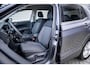 Volkswagen T-Cross Life Edition Inclusief €2000,- inruilvoordeel | 'App-Connect' draadloze smartphone integratie | Achterlichten LED | Afstandscontrolesysteem (Front Assist)