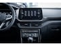 Volkswagen T-Cross Life Edition Inclusief €2000,- inruilvoordeel | 'App-Connect' draadloze smartphone integratie | Achterlichten LED | Afstandscontrolesysteem (Front Assist)