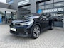 Volkswagen ID.4 Pro Limited Edition | 'App-Connect' draadloze smartphone integratie | Achterbank in ongelijke delen neerklapbaar incl. middenarmsteun en doorlaadmogelijkheid | Afstandscontrolesysteem (Front Assist), met voetgangers- en fietsersherkenning