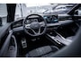 Volkswagen Passat Variant R-Line Edition - eHybrid Inclusief €2000,- inruilvoordeel | 'App-Connect' draadloze smartphone integratie | Afstandscontrolesysteem (Front Assist) | Automatische afstandsregeling (Adaptive Cruise Control)