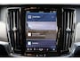 Volvo V90 T6 AWD Inscription - Panorama/schuifdak - IntelliSafe Assist & Surround - Harman/Kardon audio - Adaptieve LED koplampen - Parkeercamera achter - Verwarmde voorstoelen, stuur & achterbank - Parkeersensoren voor & achter - Elektr. bedienb. voorstoelen met geheugen - Standkachel - Extra getint glas - Elektr. inklapbare trekhaak - 19' LMV