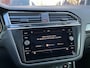 Volkswagen Tiguan 1.4TSI 150PK DSG R-LINE ORG. NL. - PANO - TREKH.