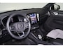 Volvo XC40 Recharge Twin Ultimate 78 kWh - Panorama/schuifdak - IntelliSafe Assist & Surround - 360º Camera - Harman/Kardon audio - Verwarmde voorstoelen & stuur - Parkeersensoren voor & achter - Elektr. bedienb. voorstoelen met geheugen links - Draadloze tel. lader - Warmtepomp - Extra getint glas - 19' LMV