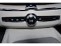Volvo XC60 T8 Recharge AWD Ultra Dark - Panorama/schuifdak - IntelliSafe Assist & Surround - 360º Camera - Bowers & Wilkins audio - Adaptieve LED koplampen - Verwarmde voorstoelen, stuur & achterbank - Parkeersensoren voor & achter - Elektr. bedienb. voorstoelen met geheugen - Head up display - Draadloze tel. lader - Extra getint glas - 22' LMV