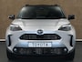 Toyota Yaris Cross 1.5 Hybrid 130 GR Sport - ADAPTIEVE CRUISE CONTROL - STOELVERWARMING VOORSTOELEN - STUURWIELVERWARMING - DODEHOEKDETECTIE - KEYLESS ENTRY/START - APPLE CARPLAY/ANDROID AUTO - CAMERA - EXTRA GETINT GLAS - PARKEERSENSOREN VOOR + ACHTER
