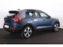 Volvo XC40 B4 Plus Dark - IntelliSafe Assist & Surround - Harman/Kardon audio - Parkeercamera achter - Verwarmde voorstoelen & stuur - Parkeersensoren voor & achter - Elektr. bedienb. voorstoelen met geheugen links - Draadloze tel. lader - Elektr. inklapbare trekhaak - 19' LMV