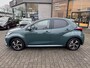 Toyota Yaris HYBRID 115 DYNAMIC COMFORT PACK NIEUW & DIRECT LEVERBAAR!!! STOEL/STUURVERW PARK-SENSOREN BLIND-SPOT APPLE/ANDROID KEYLESS 16" LM-VELGEN