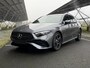 Mercedes-Benz A-klasse 180 Business Solution AMG | Night | Panoramaschuifdak | Sfeerverlichting | Achteruitrijcamera | MULTIBEAM LED | Stoelverwarming |