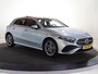Mercedes-Benz A-klasse 250e Business Solution AMG | Panoramaschuifdak | Stoelverwarming | Achteruitrijcamera | MULTIBEAM LED |