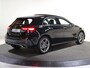 Mercedes-Benz A-klasse 250e Business Solution AMG | Panoramaschuifdak | Head-up display | Premium Plus | Stoelverwarming | 360° camera |