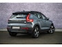 Volvo XC40 Recharge P8 AWD R-Design | Trekhaak | Harman Kardon Audio | Stoel-/Stuurverwarming | Panoramadak | 360° camera | Leder | BLIS |