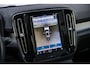 Volvo XC40 Recharge P8 AWD R-Design | Trekhaak | Harman Kardon Audio | Stoel-/Stuurverwarming | Panoramadak | 360° camera | Leder | BLIS |