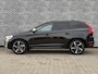 Volvo XC60 2.0 T5 FWD R-Design | Panoramadak | Standkachel | Bi-xenon koplampen | 20" velgen | Navigatie | Elektrische stoelverstelling | Stoelverwarming | Lederen sportstoelen | Voorruitverwarming | Volvo On Call |