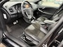 Volvo V40 2.0 T4 Business Sport | Trekhaak | Stoelverwarming | Climate Control | 17" Lichtmetalen Velgen | Parkeersensoren |