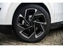 Lynk & Co 02 More 66 kWh | 445 km elektrisch bereik | Adaptive Cruise Control | Panoramadak | Harman Kardon Premium Audio Systeem | 360 graden camera | Dodehoekdetectie | Stoel/Stuurverwarming | Apple CarPlay/Android Auto | 20"LM-velgen | Elektrisch bedienbare voorstoelen met geheugenfunctie | Klimaat warmtepomp | Elektrisch bedienbare achterklep |