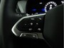 Volkswagen T-Cross Life Edition 1.0 70 kW / 95 pk TSI SUV 5 versn. Ha Trekhaak | Parkeersensoren | 17 Inch | Apple Carplay - Android Auto | Keyless | DAB