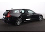 Volvo V60 T6 Recharge AWD Plus Dark - IntelliSafe Assist & Surround - 360º Camera - Harman/Kardon audio - Verwarmde voorstoelen, stuur & achterbank - Parkeersensoren voor & achter - Elektr. bedienb. voorstoelen met geheugen - Elektr. inklapbare trekhaak - 18' LMV