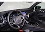 Volvo V60 T6 Recharge AWD Plus Dark - IntelliSafe Assist & Surround - 360º Camera - Harman/Kardon audio - Verwarmde voorstoelen, stuur & achterbank - Parkeersensoren voor & achter - Elektr. bedienb. voorstoelen met geheugen - Elektr. inklapbare trekhaak - 18' LMV