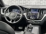 Volvo XC60 2.0 Recharge T6 AWD R-Design | Luchtvering | Panoramadak | Adaptive cruise control | Harman Kardon audio | Actieve LED koplampen | 21" velgen | Stoel- en stuurverwarming | Elektrische stoelverstelling |