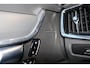 Volvo S90 T8 AWD Plus Dark - Luchtvering - Schuif/kanteldak - IntelliSafe Assist & Surround - 360º Camera - Harman/Kardon audio - Adaptieve LED koplampen - Verwarmde voorstoelen, stuur & achterbank - Parkeersensoren voor & achter - Elektr. bedienb. voorstoelen met geheugen - Extra getint glas - 20' LMV