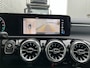 Mercedes-Benz A-klasse 250 e AMG Line / Pano / Navigatie / App connect / Camera / Parkeersensoren V+A / Stoelverwarming /