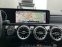 Mercedes-Benz A-klasse 250 e AMG Line / Pano / Navigatie / App connect / Camera / Parkeersensoren V+A / Stoelverwarming /