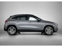 Mercedes-Benz GLA 180 Business Solution AMG | Nightpakket | Trekhaak | Smartphone Integratie | Panoramaschuifdak | Stoelverwarming | Multibeam LED | Keyless-Go comfortpakket |