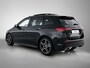 Mercedes-Benz B-klasse 180 Business Solution AMG | Nightpakket | Trekhaak | Panoramaschuifdak  | Stoelverwarming voor | Multibeam LED | Smartphone integratie | EASY PACK achterklep | Keyless-Go comfortpakket |