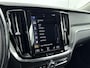 Volvo V60 Cross Country 2.0 B5 AWD Pro AUTOMAAT | LEDER | CAMERA | ELEKTRISCH VERSTELBARE STOELEN