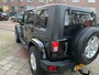 Jeep Wrangler Unlimited 3.8 Sahara Zwart