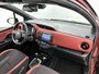 Toyota Yaris 1.5 Hybrid Bi-Tone | Uniek uitgevoerd | Navigatie | Parelmoer | Safety Pakket |