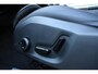 Volvo XC60 T6 AutomaatPlug-in hybrid AWD Plus Black Edition | 22 inch 5-Dubbel Spaaks Glossy Black / Diamond Cut Velgen | Luxe Lederen Bekleding | Extra Getint Glas Achterportieren En Bagageruimte | Grafisch Head-up Display | Elektrisch Glazen Panorama-Dak | Visual Park Assist Met Front "Fisheye" View | Electronic Climate Controle | Verwarmende Voorstoelen + Stuurwiel | Verwarmbare Buitenste Zitplaatsen Tweede Zitrij |