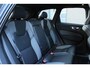 Volvo XC60 T6 AutomaatPlug-in hybrid AWD Plus Black Edition | 22 inch 5-Dubbel Spaaks Glossy Black / Diamond Cut Velgen | Luxe Lederen Bekleding | Extra Getint Glas Achterportieren En Bagageruimte | Grafisch Head-up Display | Elektrisch Glazen Panorama-Dak | Visual Park Assist Met Front "Fisheye" View | Electronic Climate Controle | Verwarmende Voorstoelen + Stuurwiel | Verwarmbare Buitenste Zitplaatsen Tweede Zitrij |