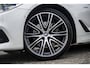 BMW 5-Serie Touring 540i xDrive | Individual | Panodak | Comfortzetels | 4W Sturing | HUD | Trekhaak | 20 inch |