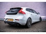 Volvo V40 1.5 T3 Dynamic Edition | Panoramadak | Stoelverwarming | DAB+ | Keyless Entry | Parkeer Camera | Harman Kardon | Lederen Bekleding |