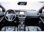 Volvo V40 1.5 T3 Dynamic Edition | Panoramadak | Stoelverwarming | DAB+ | Keyless Entry | Parkeer Camera | Harman Kardon | Lederen Bekleding |