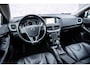 Volvo V40 1.5 T3 Dynamic Edition | Panoramadak | Stoelverwarming | DAB+ | Keyless Entry | Parkeer Camera | Harman Kardon | Lederen Bekleding |
